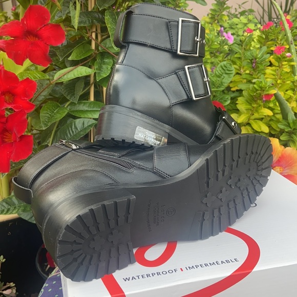 ☔️ New Blondo Black Leather Combat Booties WATERPROOF ☔️ - Picture 7 of 16
